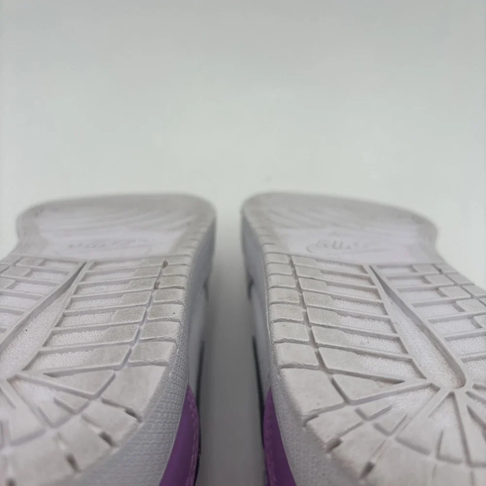 Nike Air Jordan 1 Mid GS White Barely Grape DQ8423-501 Size 5.5 Youth /‎ 7W